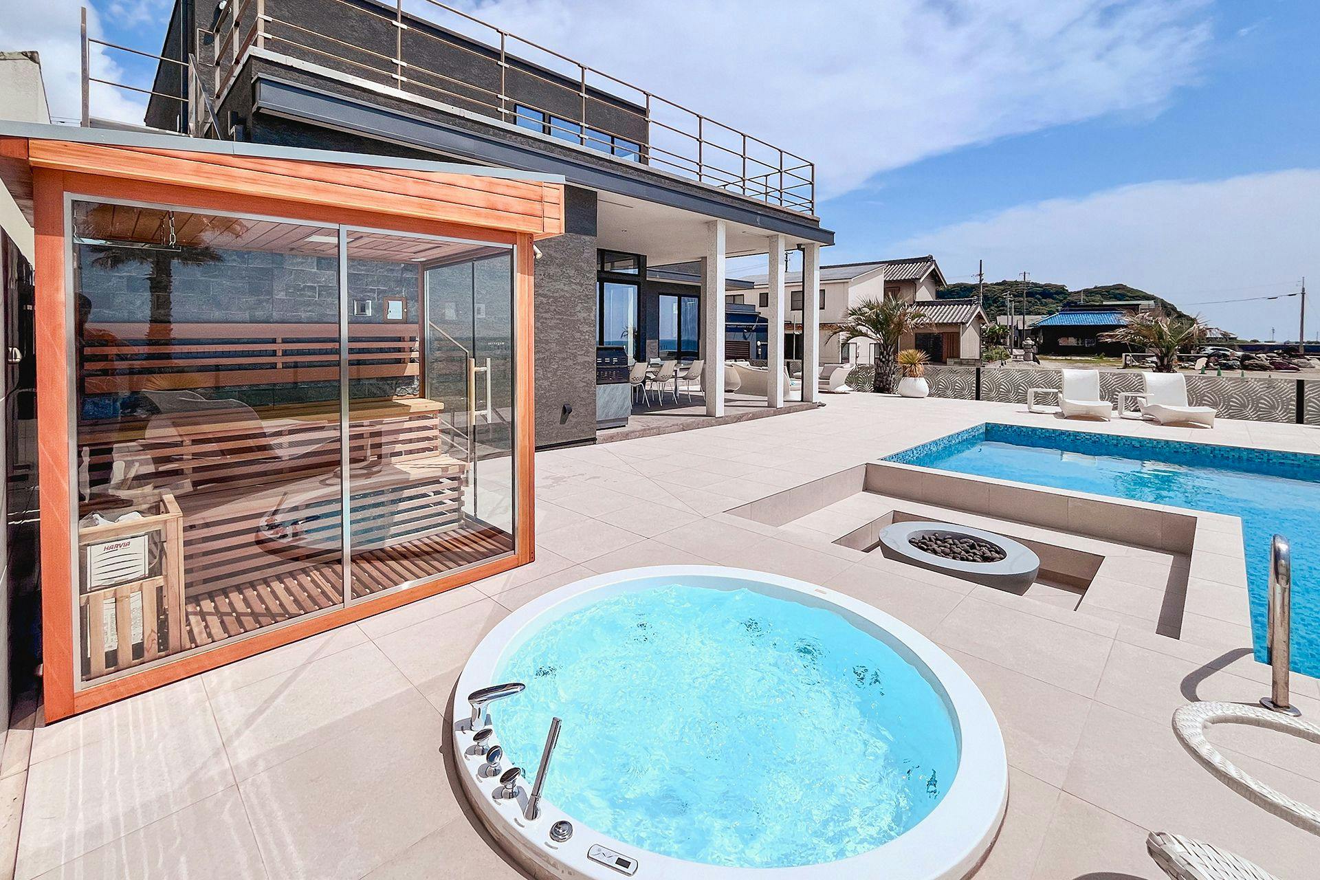 CORAL SUITE VILLA chita