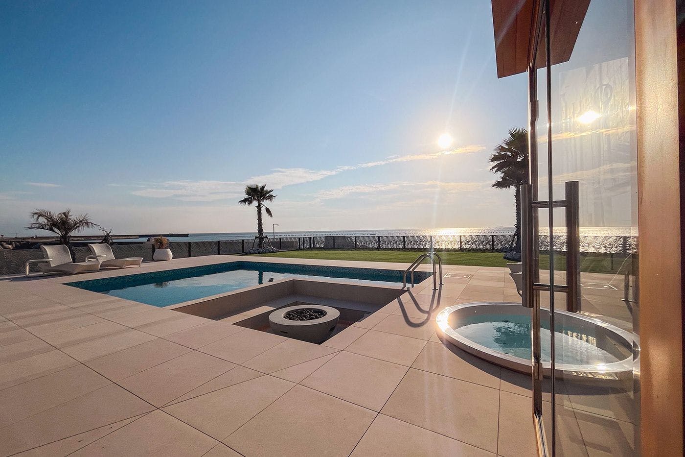 CORAL SUITE VILLA chita