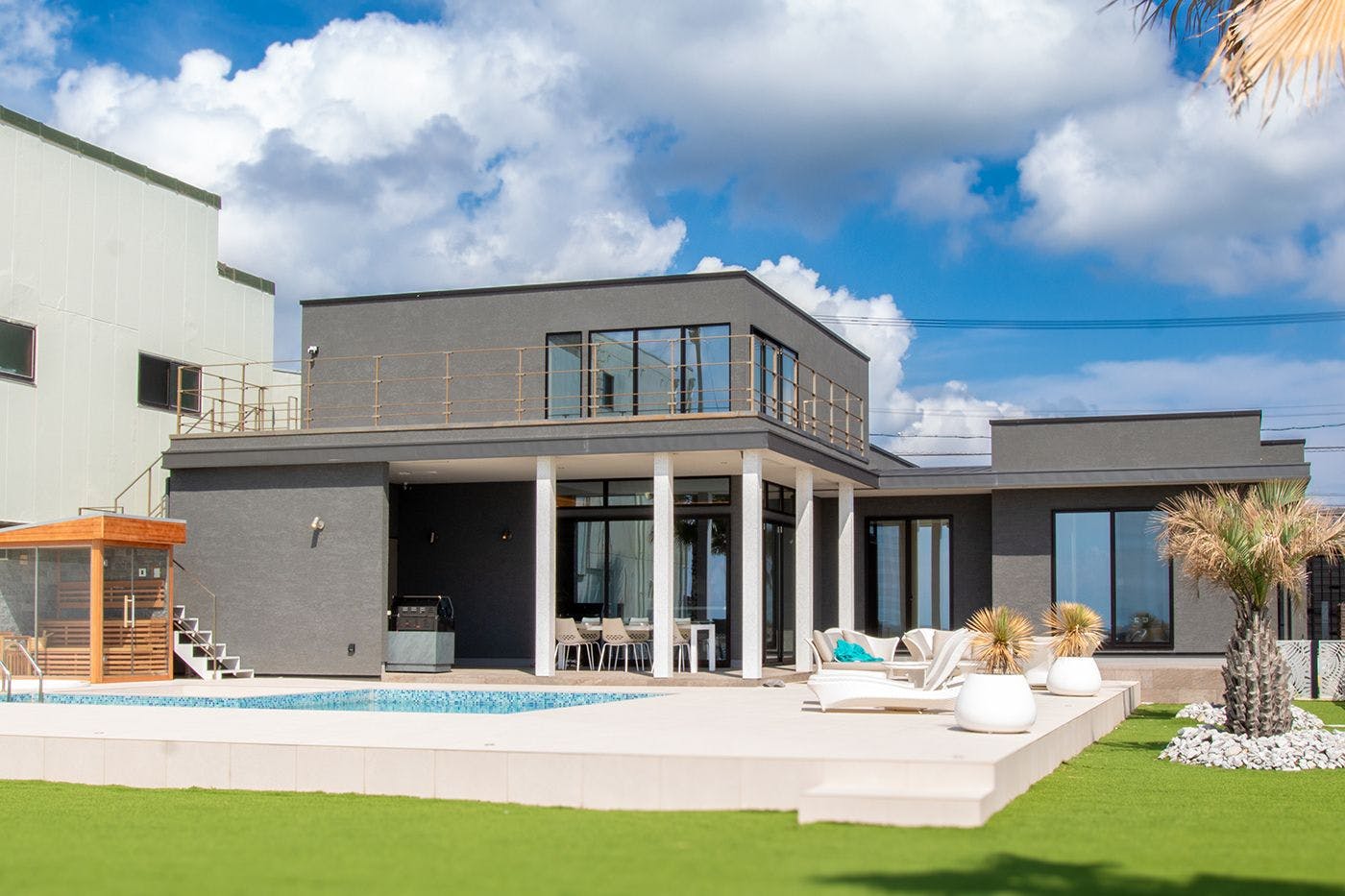 CORAL SUITE VILLA chita
