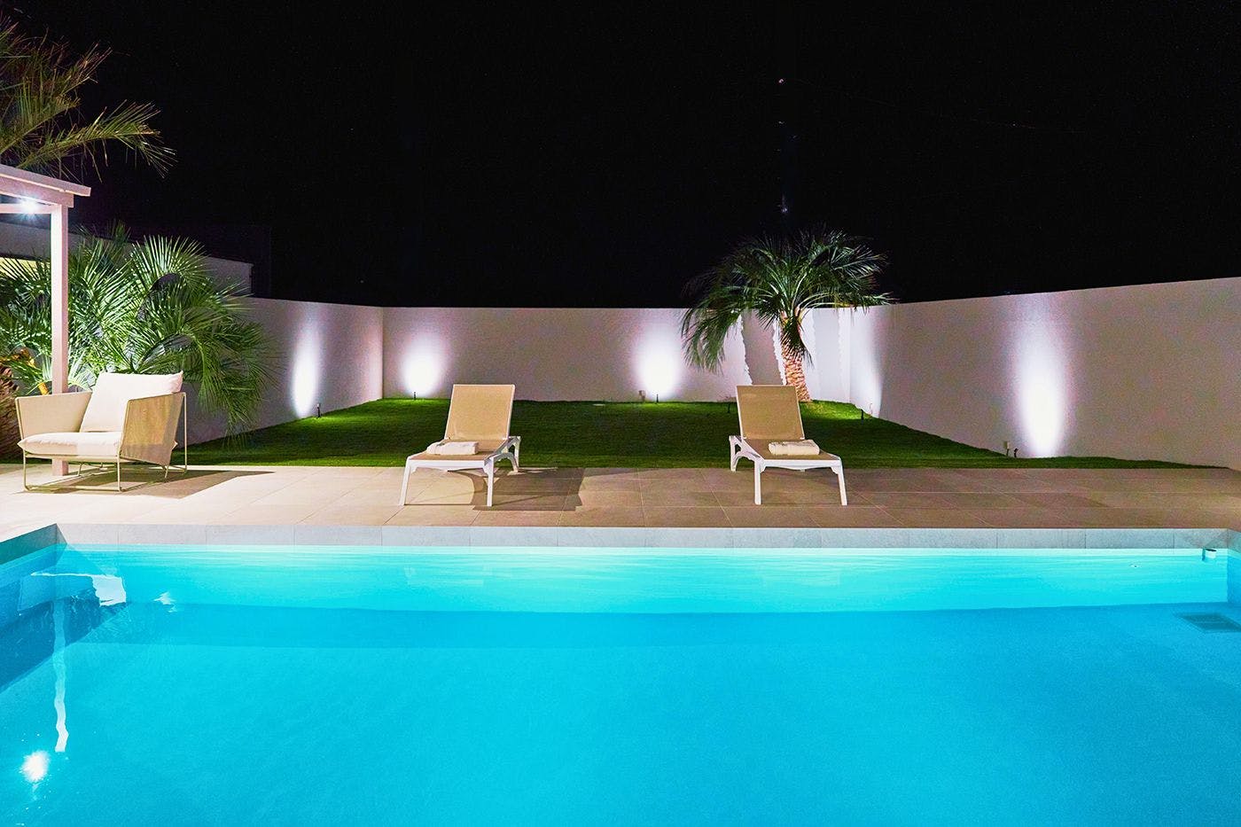 สระว่ายน้ำ