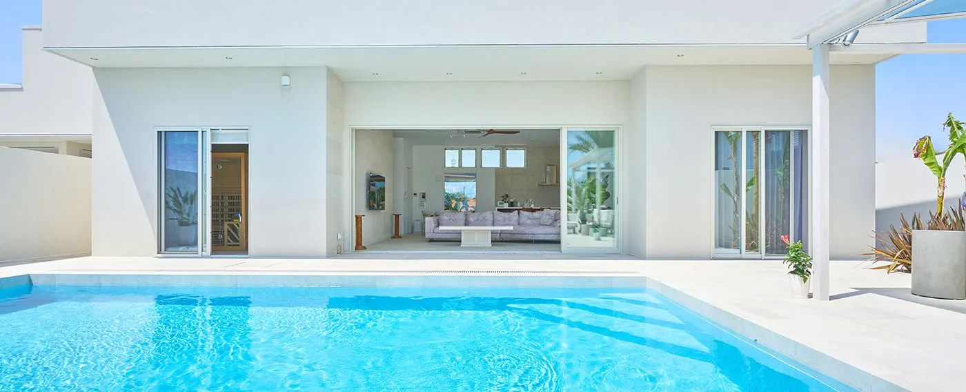 สระว่ายน้ำส่วนตัว